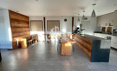 Terreno Construccion  en Venta en Casa 2 pisos mas 8 cabañas estudio ideal para Hotel Boutique - Restobar a minutos del centro de Pucón