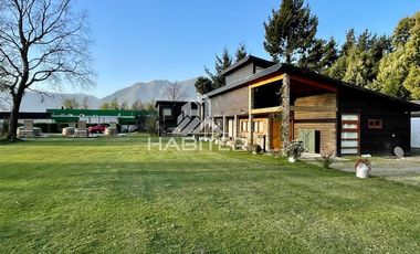 Terreno Construccion  en Venta en Casa 2 pisos mas 8 cabañas estudio ideal para Hotel Boutique - Restobar a minutos del centro de Pucón