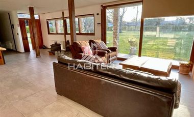 Terreno Construccion  en Venta en Casa 2 pisos mas 8 cabañas estudio ideal para Hotel Boutique - Restobar a minutos del centro de Pucón