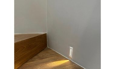 HERMOSO DUPLEX LOMA DEL ESCOBERO CON HERMOSA VISTA Y TERRAZA