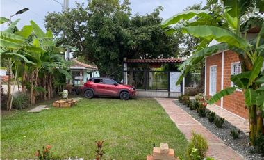 Finca de 553m2 con piscina en venta Santa Elena El Cerrito Valle