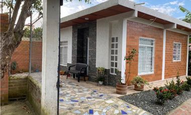 Finca de 553m2 con piscina en venta Santa Elena El Cerrito Valle