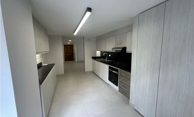 HERMOSO APARTAMENTO REMODELADO CERCA A OVIEDO
