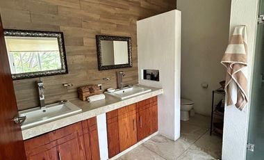 Casa en Venta / Renta en Fracc Santa Sofía Country Club (AMUEBLADA)