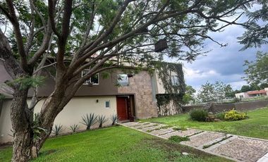 Casa en Venta / Renta en Fracc Santa Sofía Country Club (AMUEBLADA)
