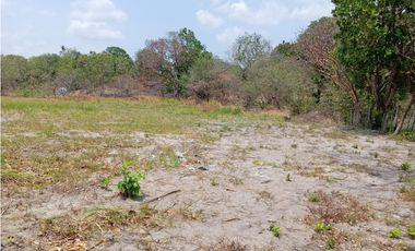 Se vende Terreno en Las Lajas (HH)
