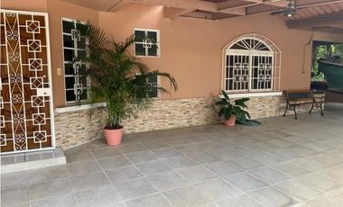 VENDO CASA UNIFAMILIAR EN CONDADO DEL REY $355.000