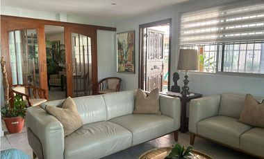 VENDO CASA UNIFAMILIAR EN CONDADO DEL REY $355.000