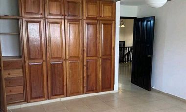 Venta de Casa en la Alameda , Calle principal