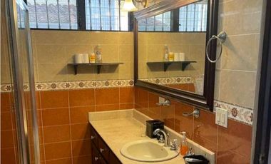 Venta de Casa en la Alameda , Calle principal