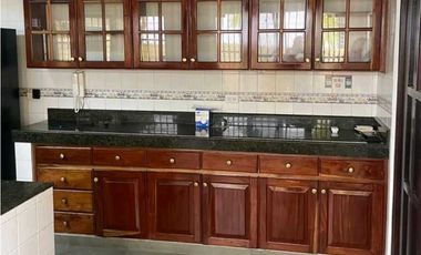 Venta de Casa en la Alameda , Calle principal