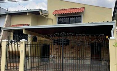 Venta de Casa en la Alameda , Calle principal