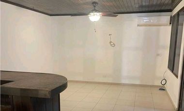 Venta de Casa en la Alameda , Calle principal