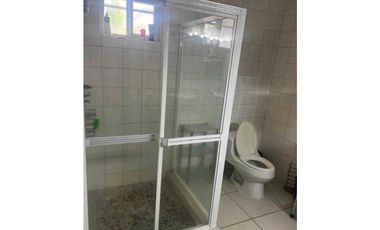 VENTA  DE CASA EN PUNTA BARCO VIEJO, LINDA Y AMUEBLADA