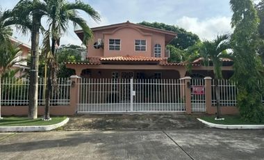 VENTA DE CASA EN CONDADO DEL REY