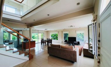 Hermosa Casa en Venta en Barrio Nuevo Quilmes