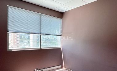 Oficina en Arriendo en A pasos de Escuela Militar