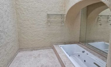 Casa en Venta en Bosques de las Lomas (m2c340)