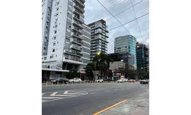 Amplio y luminoso 4 ambientes sobre Av. Del Libertador