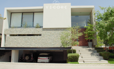 RESIDENCIA EN VENTA EN RESERVA REAL, ZONA REAL, ZAPOPAN