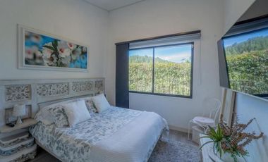 VENTA DE CASA CAMPESTRE EN EL RETIRO, INDEPENDIENTE CON VISTA A LA REP