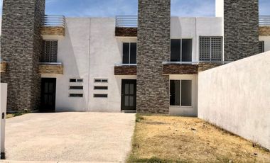 CASA EN VENTA EN SAN JUAN DEL RIO, QUERÉTARO