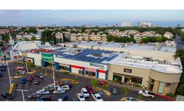 Renta Local Exterior en Plaza Urbana La Luna 70 m²