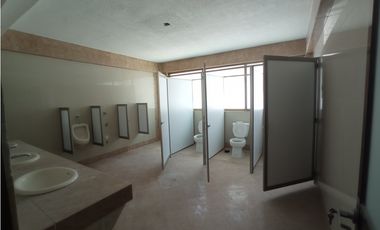 Se vende edificio y bodega en Tecamac, carretera Mexico-Pachuca
