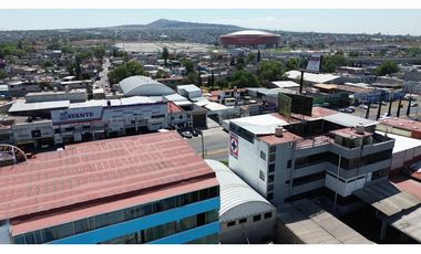 Se vende edificio y bodega en Tecamac, carretera Mexico-Pachuca
