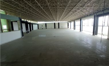 Se vende edificio y bodega en Tecamac, carretera Mexico-Pachuca