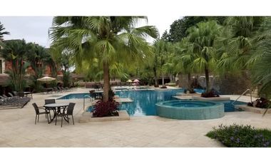 APARTAMENTO EN CLAYTON EMBASSY CLUB CON TERRAZA GRANDE  SEMI AMOBLADO