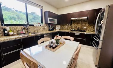 APARTAMENTO EN CLAYTON EMBASSY CLUB CON TERRAZA GRANDE  SEMI AMOBLADO