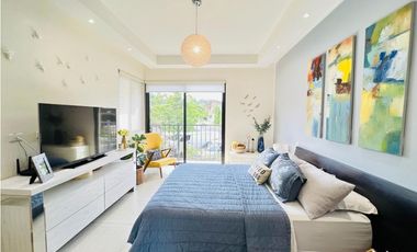 APARTAMENTO EN CLAYTON EMBASSY CLUB CON TERRAZA GRANDE  SEMI AMOBLADO