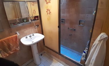 VENTA Lanús Gerli Dos Casas Lote 300m Garaje Patio