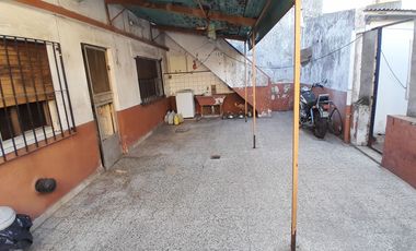 VENTA Lanús Gerli Dos Casas Lote 300m Garaje Patio