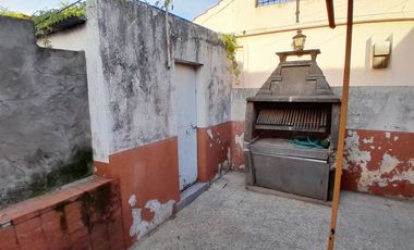 VENTA Lanús Gerli Dos Casas Lote 300m Garaje Patio