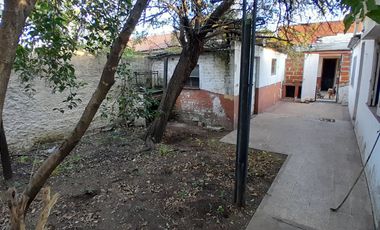 VENTA Lanús Gerli Dos Casas Lote 300m Garaje Patio