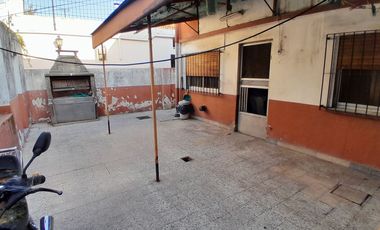 VENTA Lanús Gerli Dos Casas Lote 300m Garaje Patio