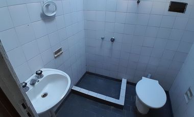 VENTA Lanús Gerli Dos Casas Lote 300m Garaje Patio