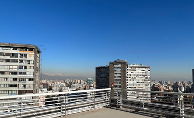 Oficina en Arriendo en Edificio Palladio /Metro Pedro de Valdivia