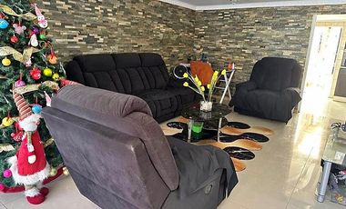 SE VENDE CASA GRAN OPORTUNIDAD. 3D 1B.