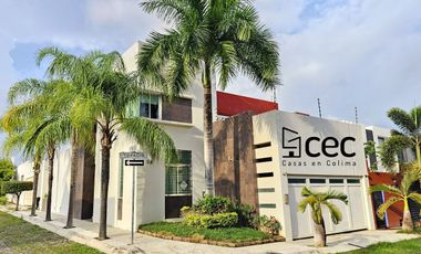 ¡ ¡ HERMOSA RESIDENCIA EN VENTA EN ESQUINA Y FRENTE A JARDIN !!