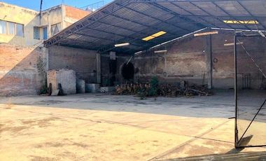 Casa en Venta en Cuautitlán Estado de México con uso de suelo habitacional/comer