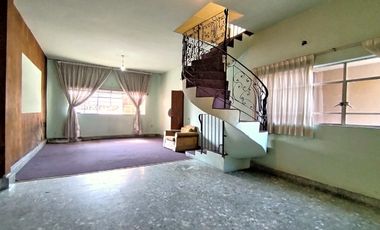 Casa en Venta en Cuautitlán Estado de México con uso de suelo habitacional/comer