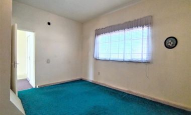 Casa en Venta en Cuautitlán Estado de México con uso de suelo habitacional/comer