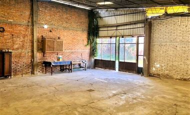 Casa en Venta en Cuautitlán Estado de México con uso de suelo habitacional/comer