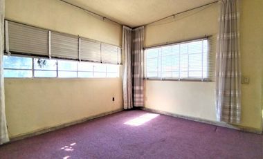 Casa en Venta en Cuautitlán Estado de México con uso de suelo habitacional/comer