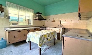 Casa en Venta en Cuautitlán Estado de México con uso de suelo habitacional/comer