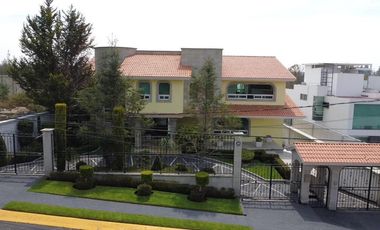 Hermosa Casa de Lujo en Bosques del lago en Venta