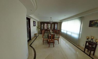 Hermosa Casa de Lujo en Bosques del lago en Venta